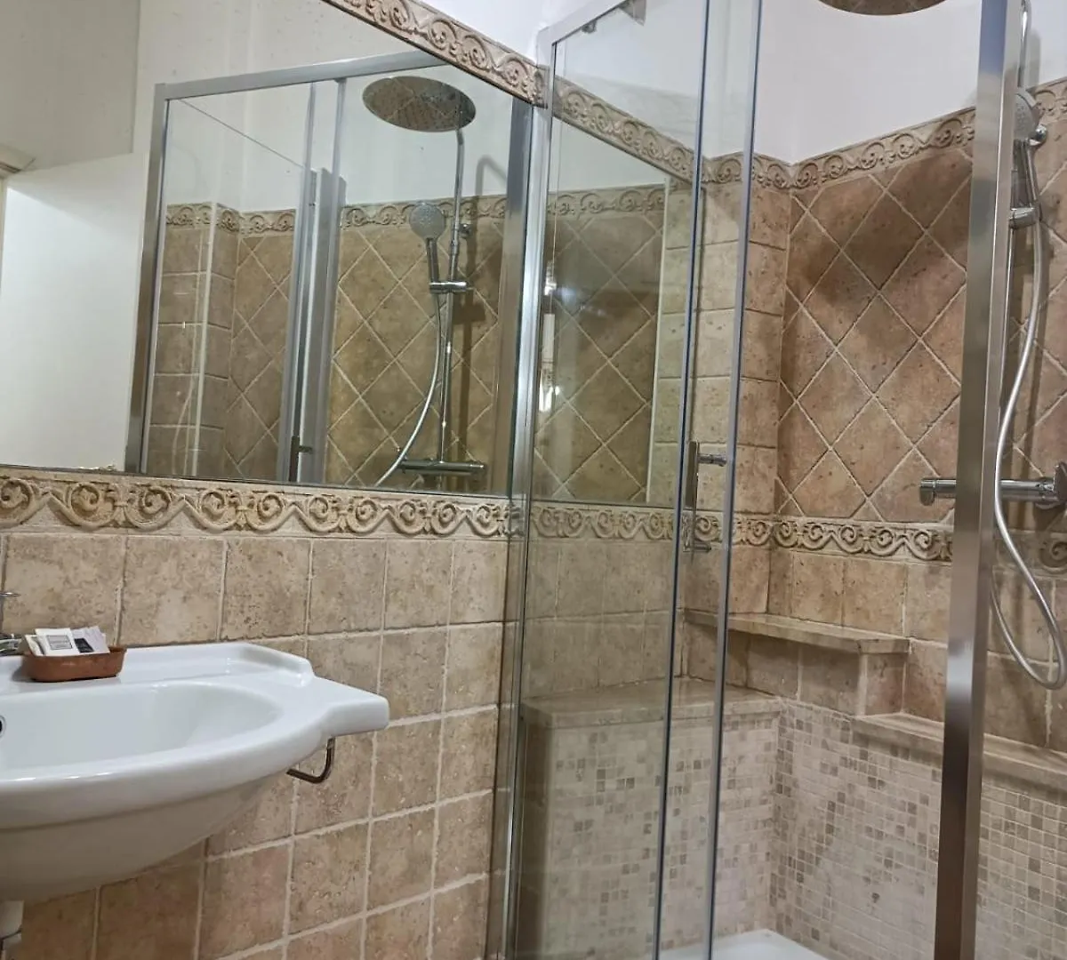 Rione Monti & Cavour Apartment Рим